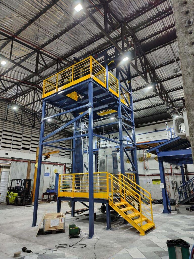 Plataforma de acesso para montagem de aerogeradores fabricada pela M&I